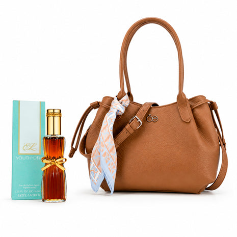 Combo Cloe Bolsa Satchel Mediana Con Mascada Color Camel - 2BLCP26175CAM + Youth-Dew EDP 67ml. Estee Lauder - YOUTHDEW67