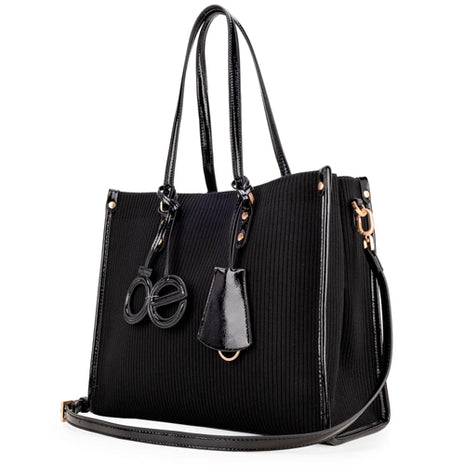 Cloe Bolsa Tote Grande Mod 2BLCI25334NEG Con Charm y Porta Llaves De Monograma Negro. Dama