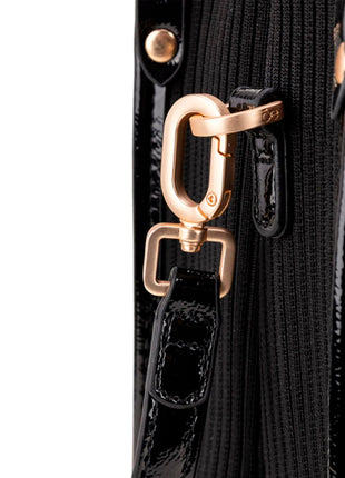 Cloe Bolsa Tote Grande Mod 2BLCI25334NEG Con Charm y Porta Llaves De Monograma Negro. Dama