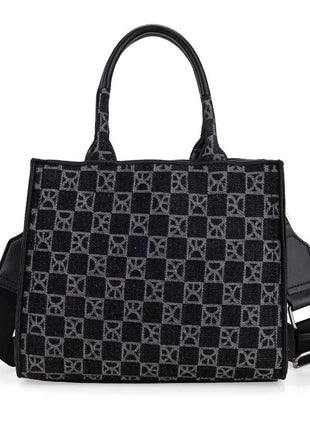 Cloe Bolsa Satchel Chica Mod 2BLCI25338NEG Con Herraje Color Negro. Dama