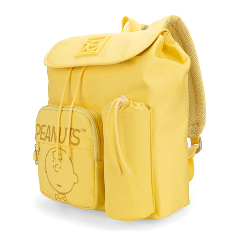 Cloe Bckpack Mediana Peanuts x Oe 2EQCP25561AMA. Color Amarillo. Unisex